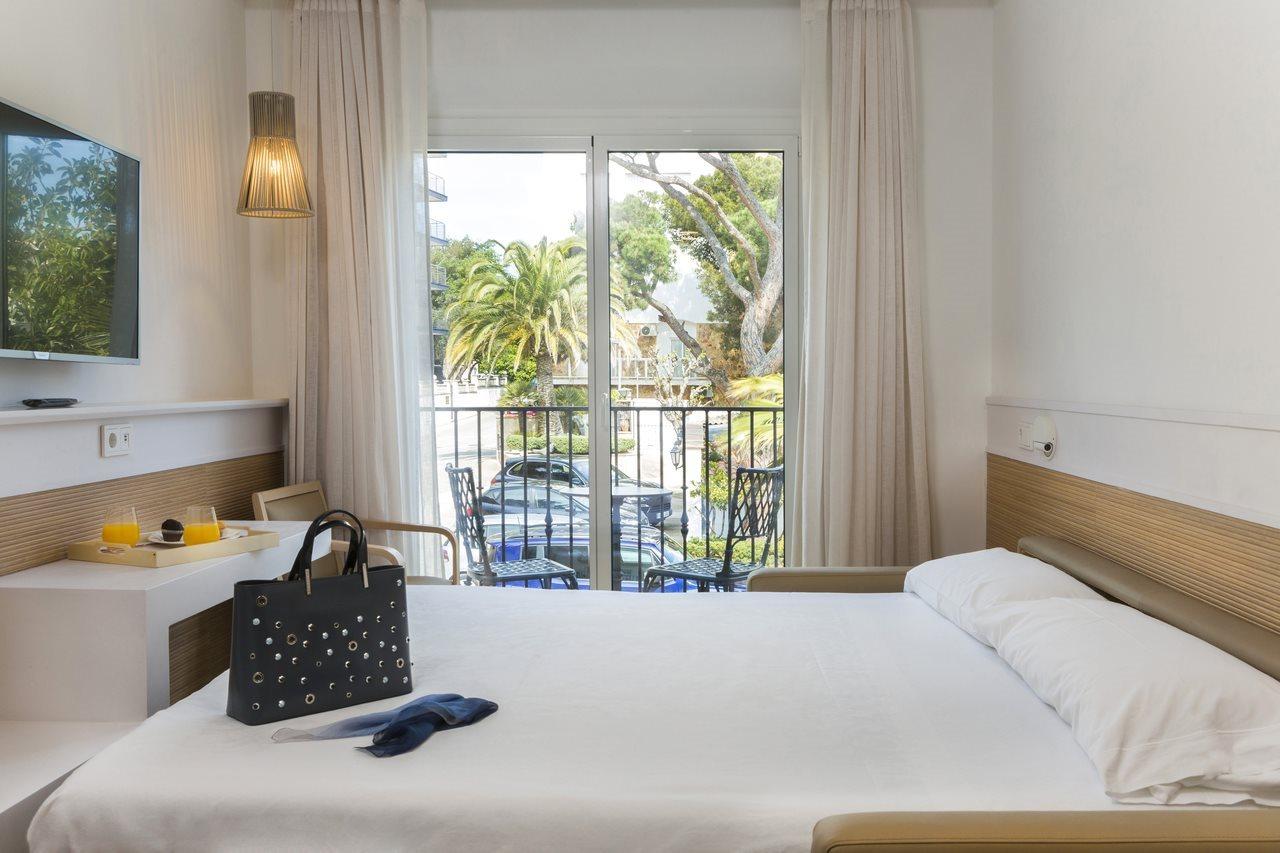 Costa Brava Hotel 3*
