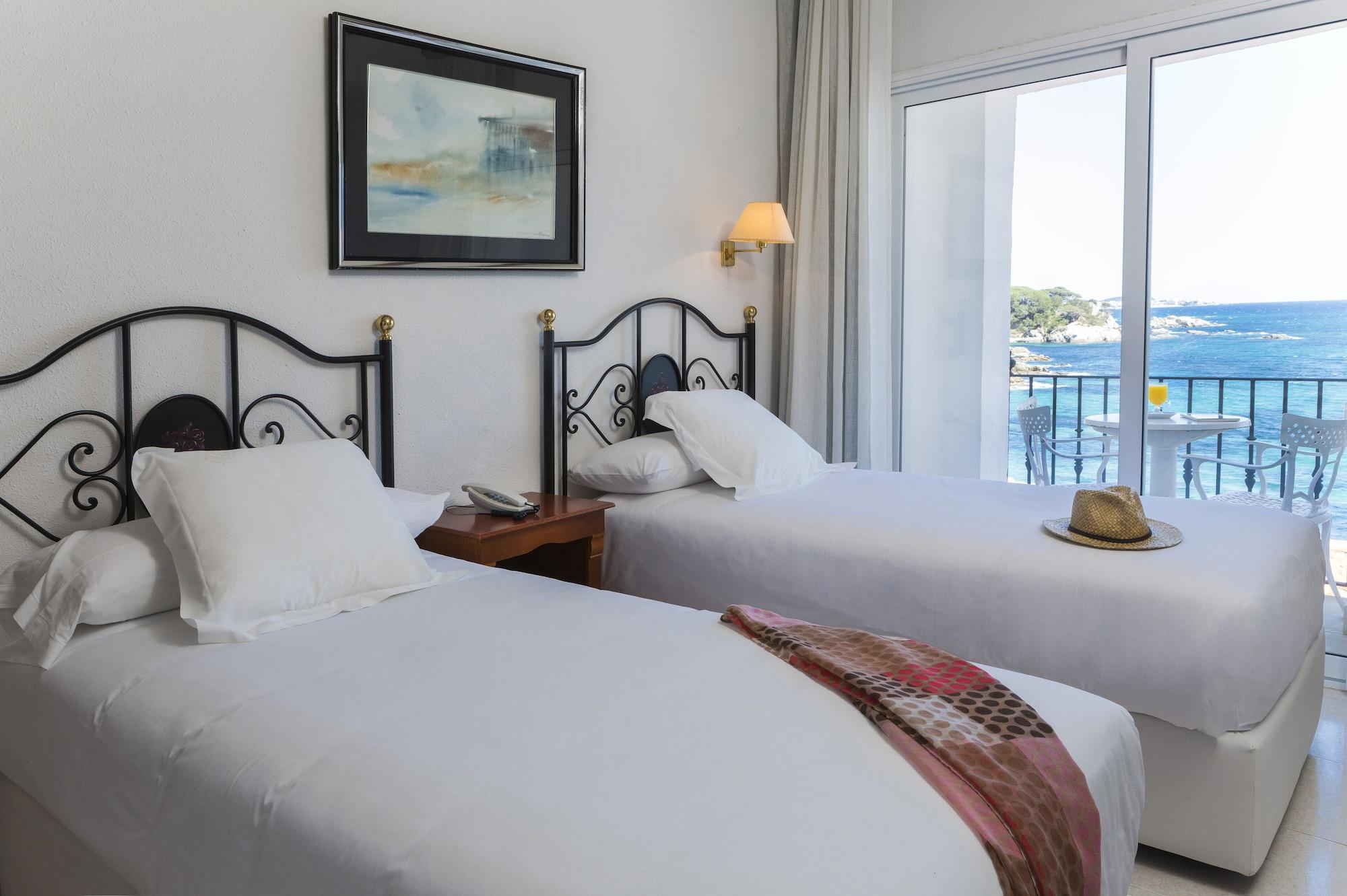 Costa Brava Hotel 3*